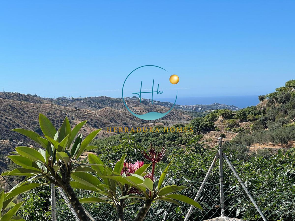 Country House for sale in la herradura