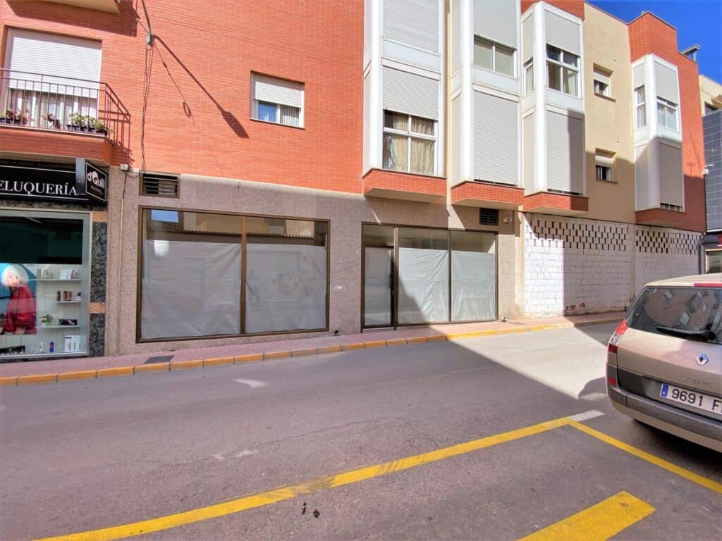 Commercial for Long Term Rental in Albox
