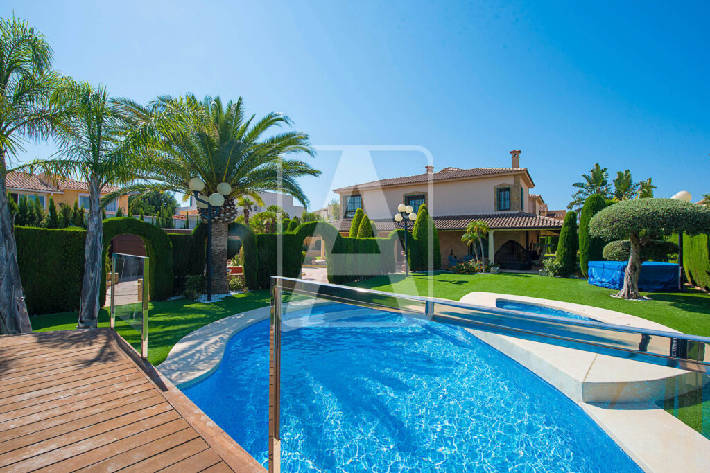villa for sale in Calpe