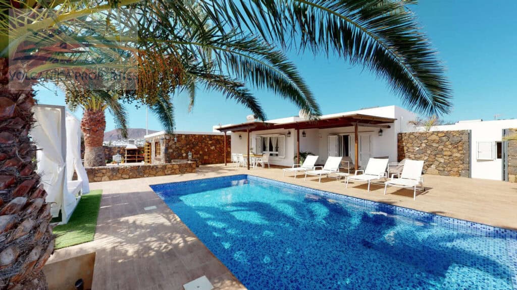 villa for sale in Yaiza