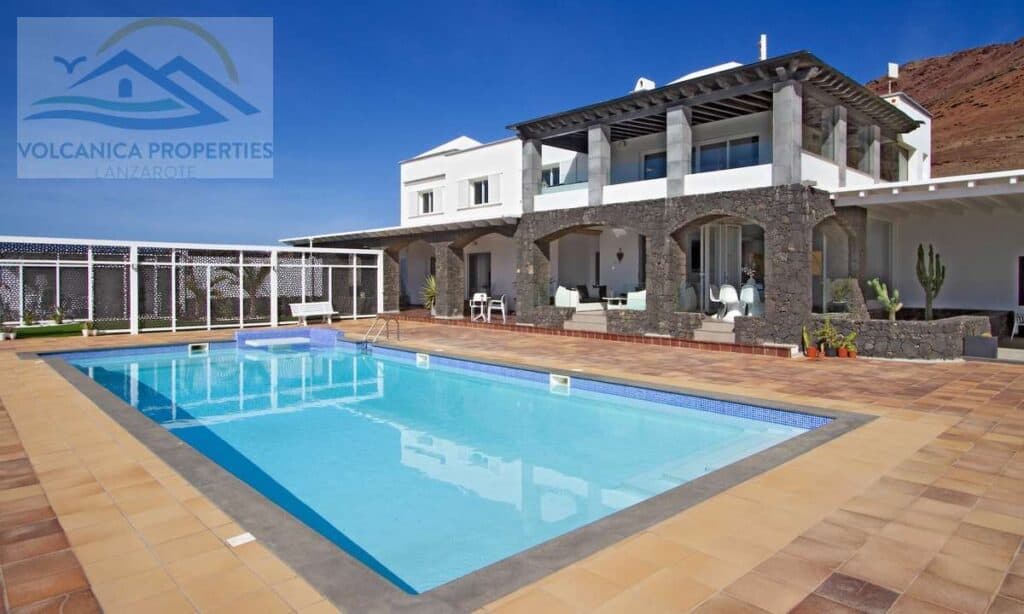 villa for sale in Yaiza