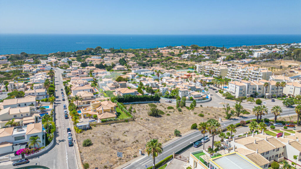 Plot for sale in Albufeira