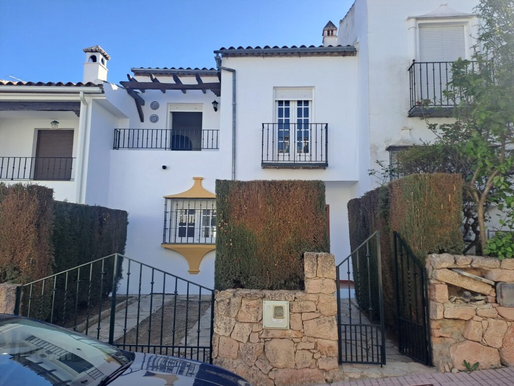 town house for sale in montejaque