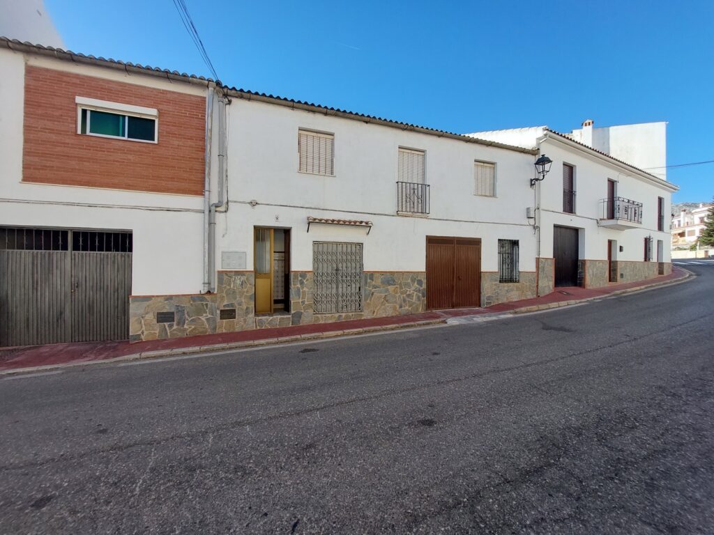 town house for sale in montejaque