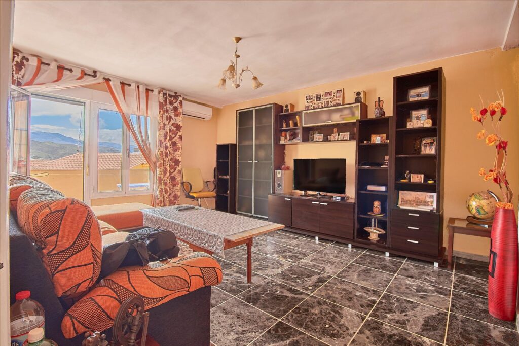 Apartment for Sale in Fines