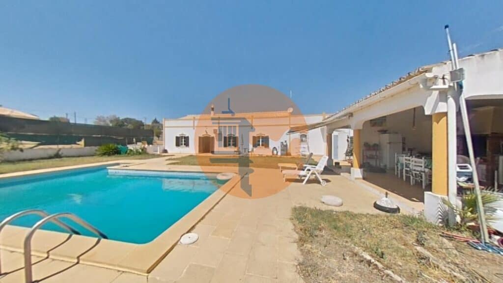 villa for Sale in Boliqueime