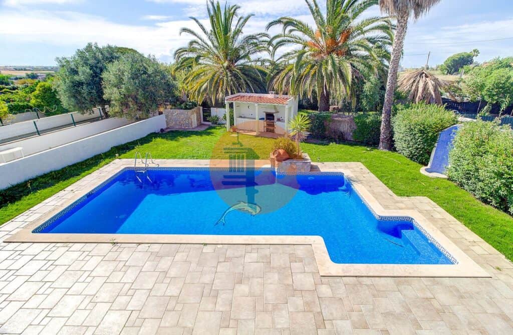villa for Sale in Altura
