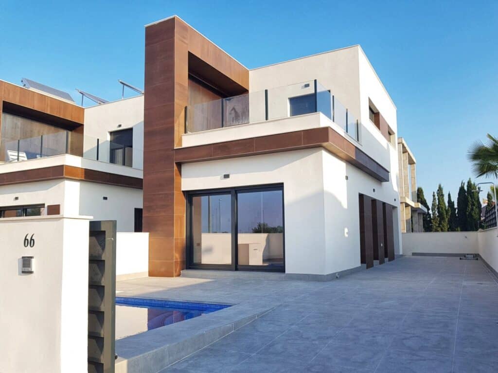 Villa for Sales in Daya Nueva