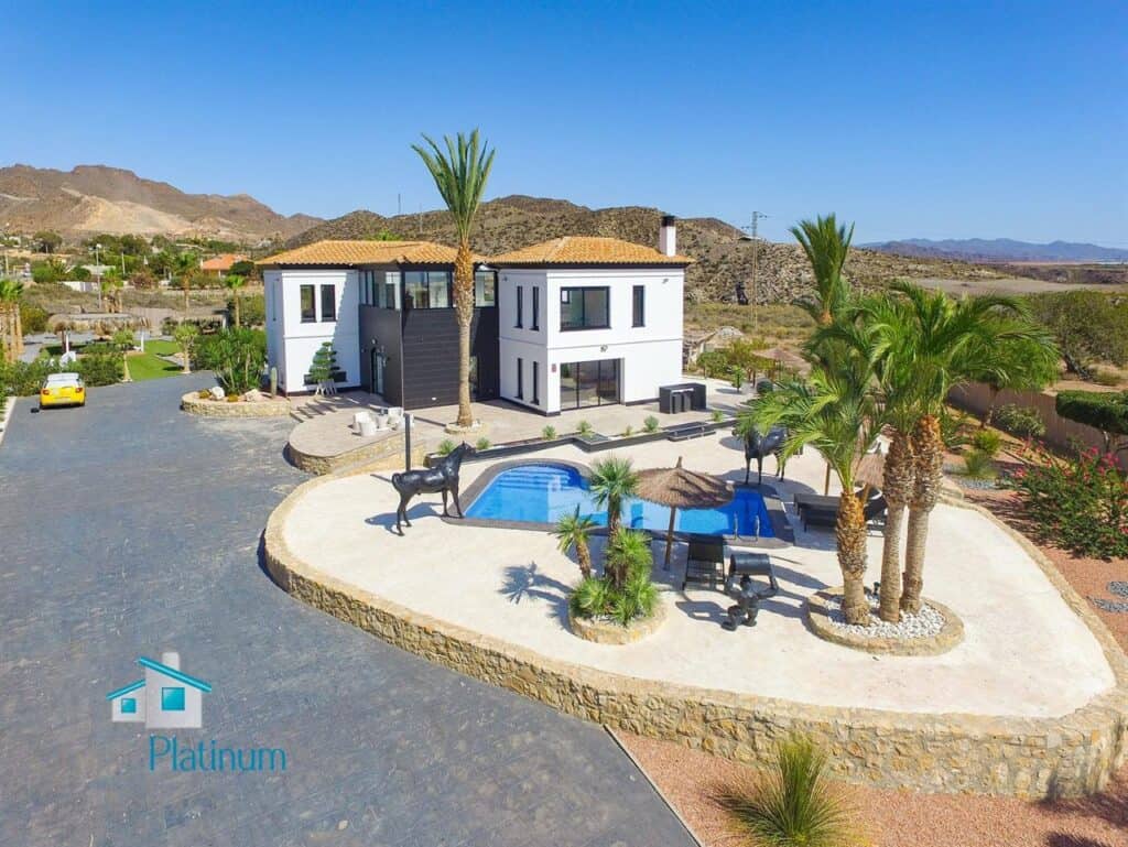 villa for sale in PILAR DE JARAVIA