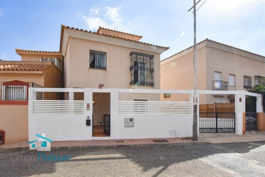 villa for sale in PILAR DE JARAVIA