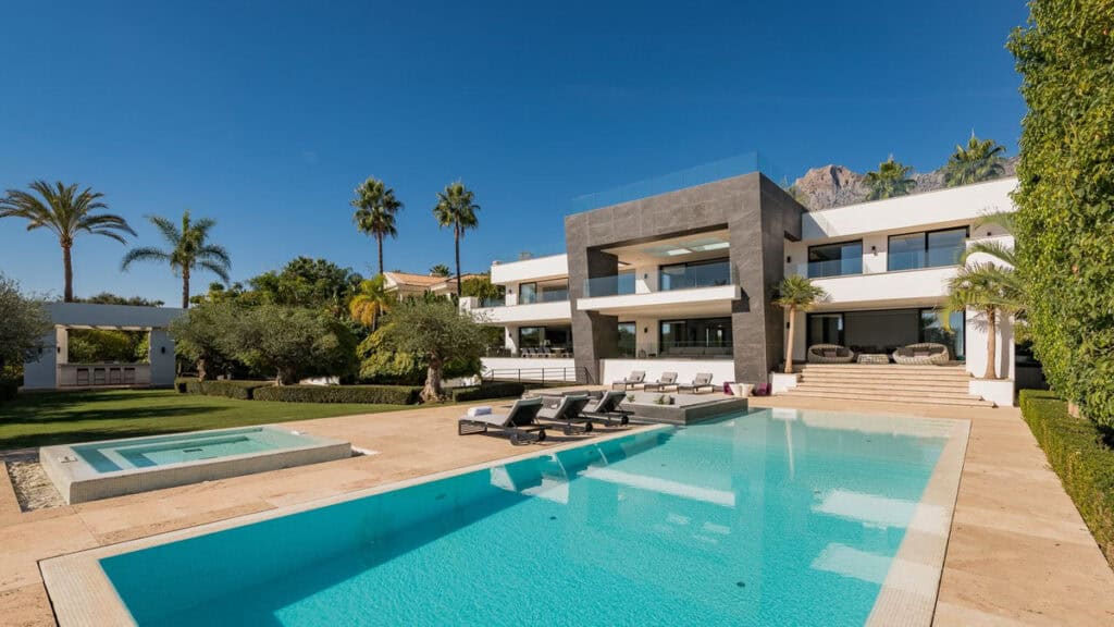 Villa for Sales in sierra blanca