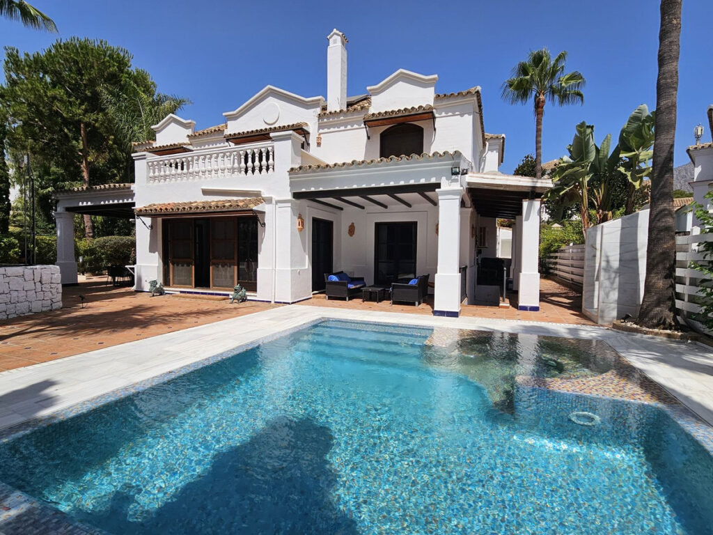 Villa for month in The Golden Mile