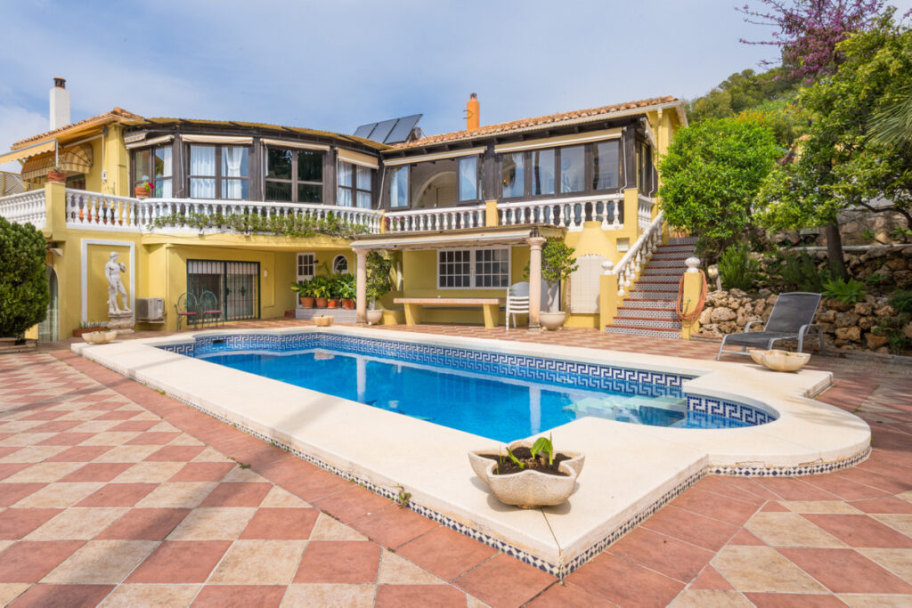 Villa for sale in Mijas