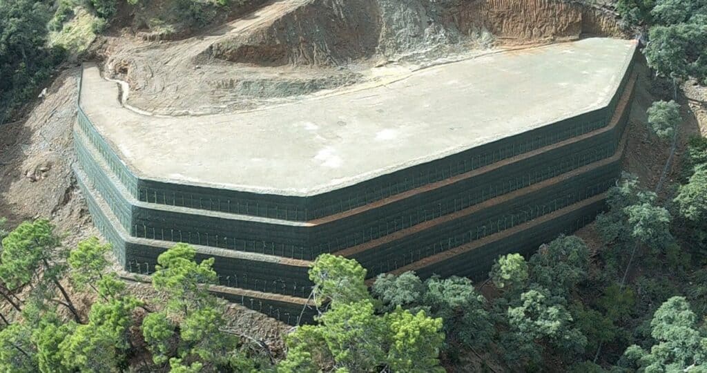 Plot for sale in Benahavis