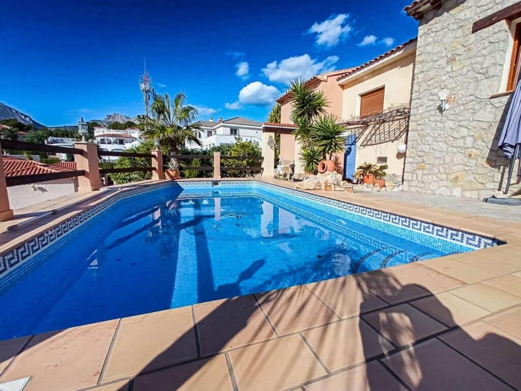 Villa for sale in Alfaz del Pi
