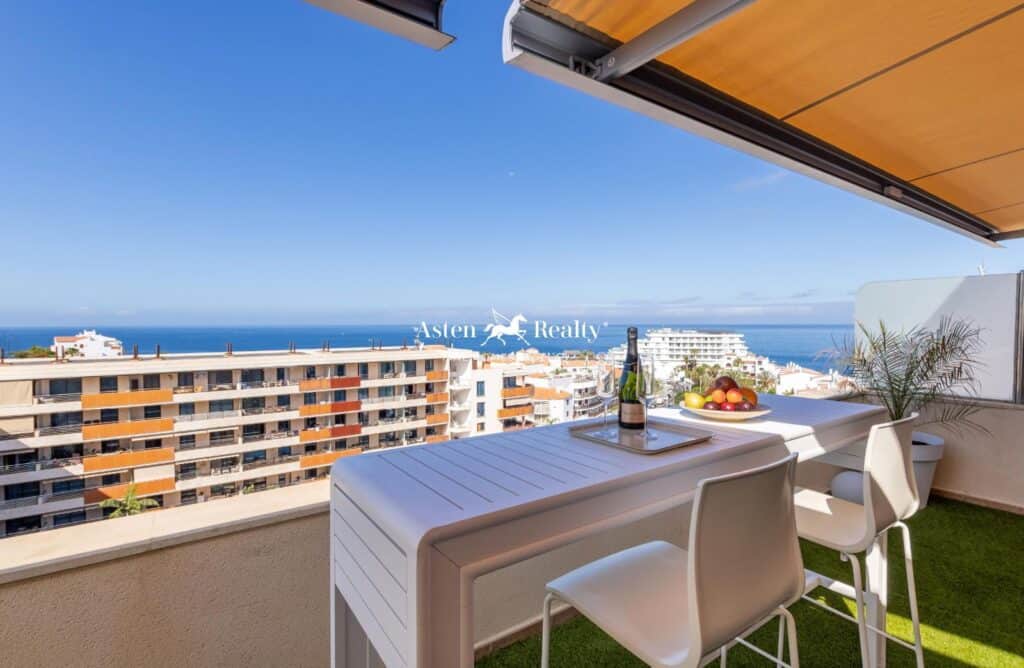 penthouse for sale in Puerto De Santiago