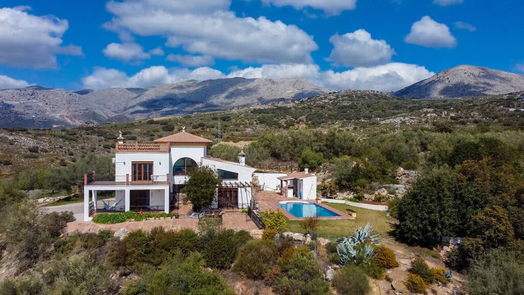 villa for sale in Periana