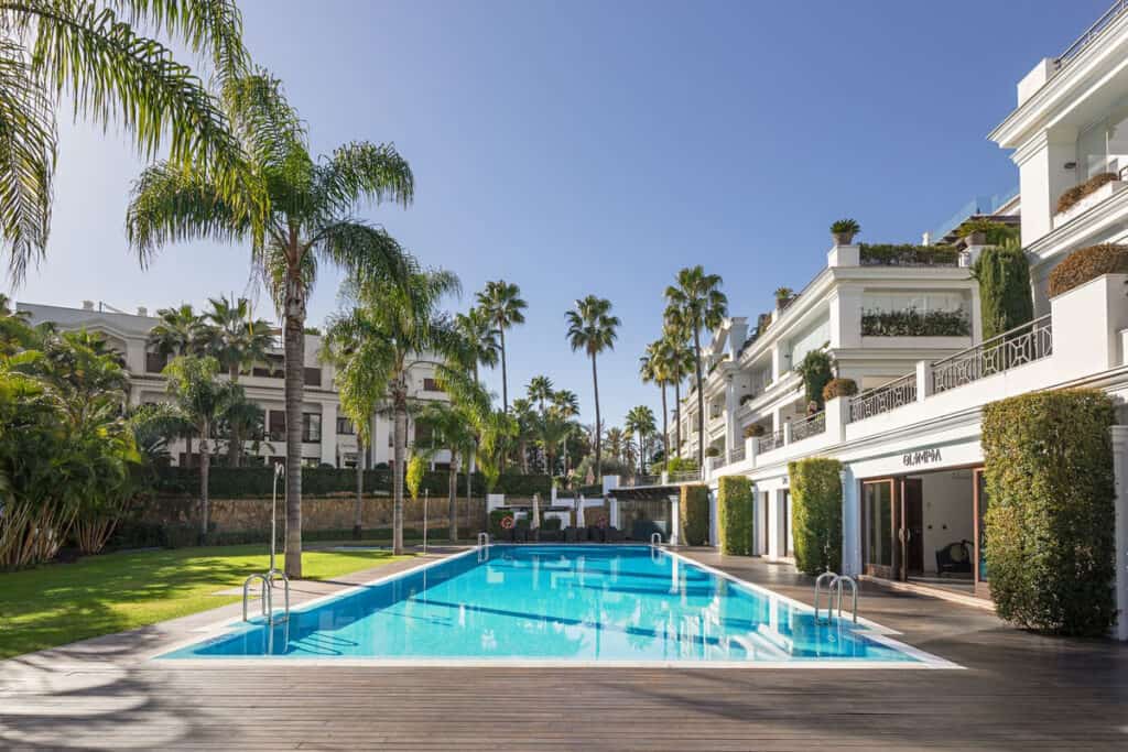 apartment for sale in Estepona