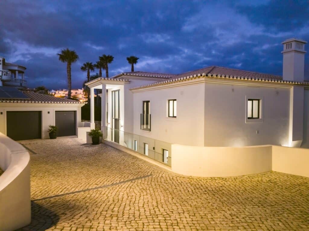 villa for Sale in Vila do Bispo