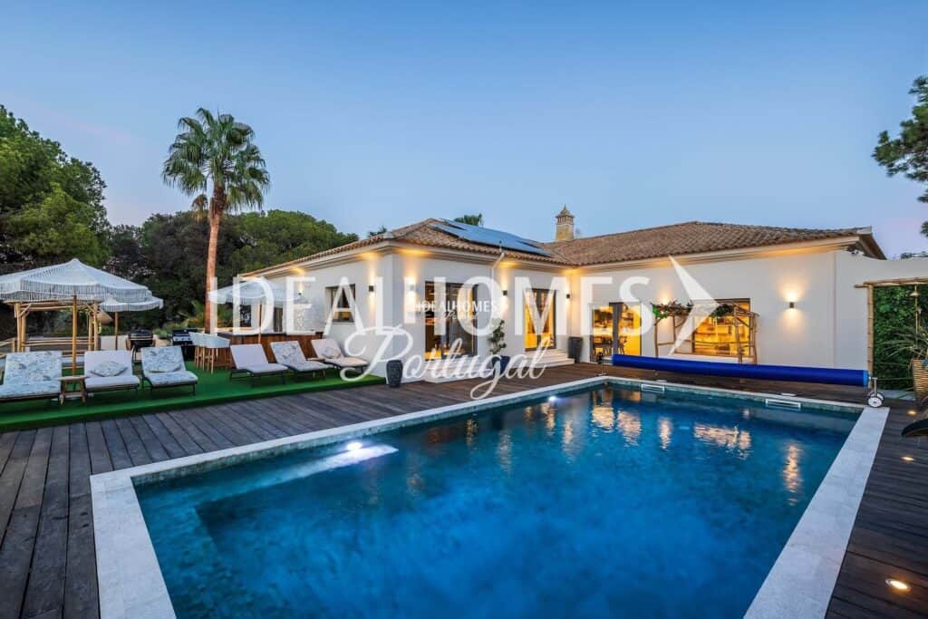 villa for sale in Almancil