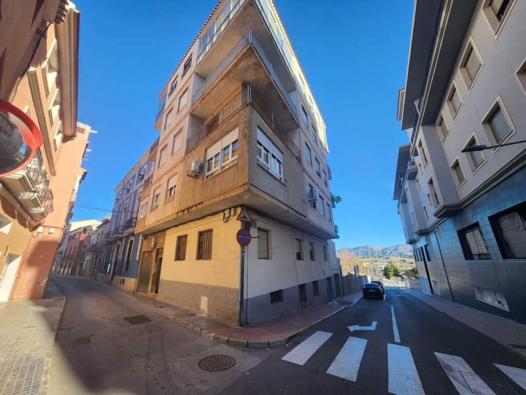  Alicante