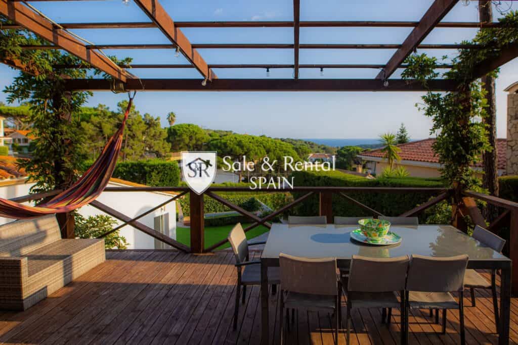 villa for sale in Lloret De Mar
