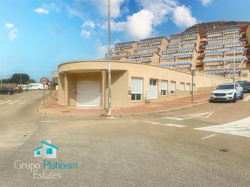 Commercial for sale in SAN JUAN DE LOS TERREROS