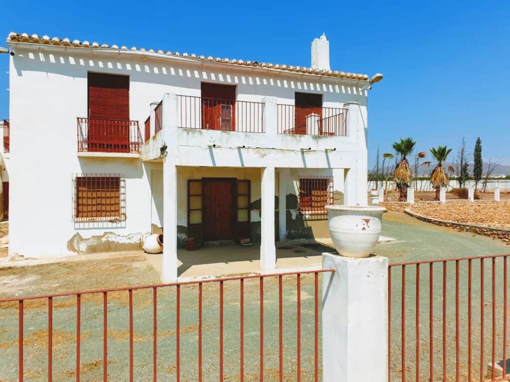 Country House for sale in Puerto Lumbreras