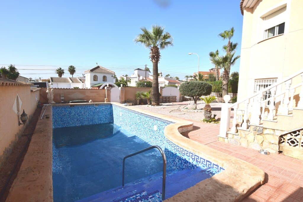  Alicante