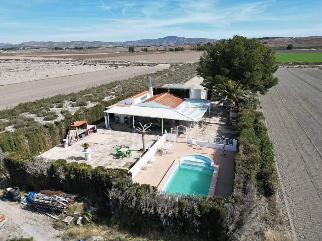 Villa for sale in Villena