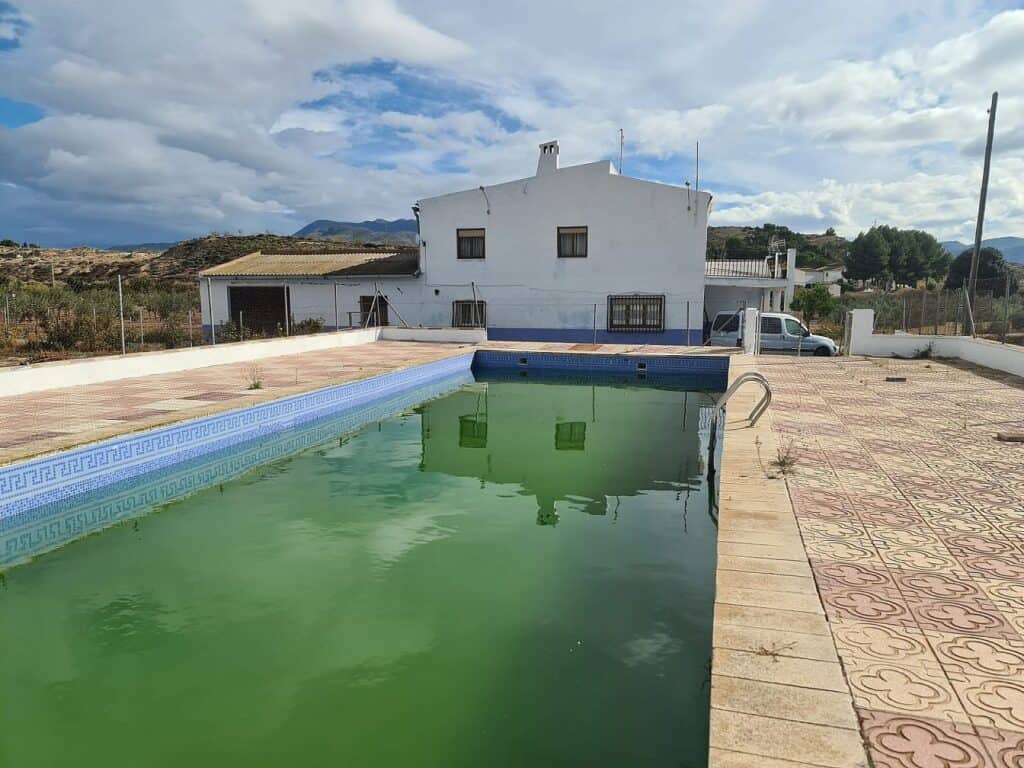 Country house for sale in Sax