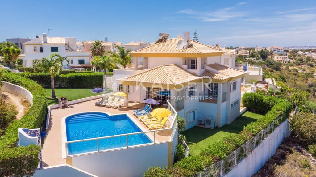 Villa for sale in Albufeira