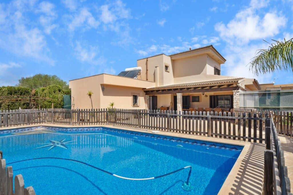 villa for sale in Portocolom