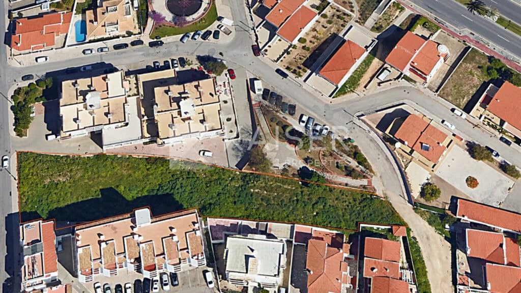 Plot for sale in Albufeira