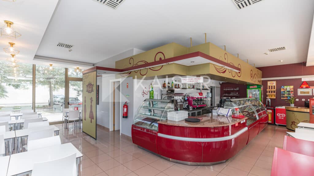 Commercial for sale in Albufeira