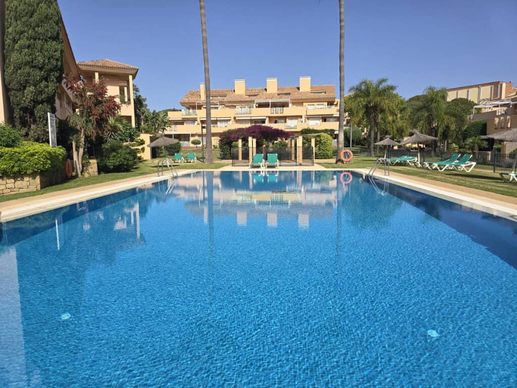 Apartment for sale in Elviria