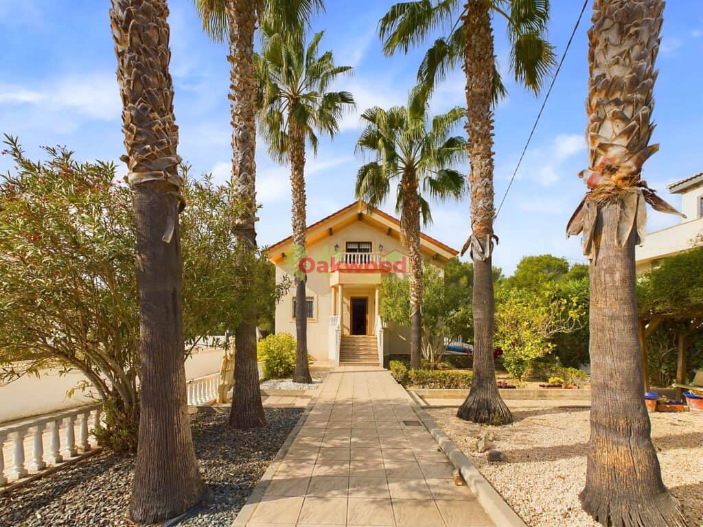 Villa for sale in Pilar de la Horadada