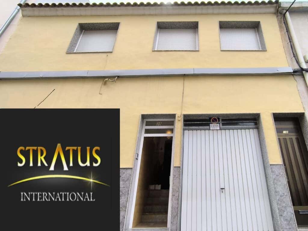 Town House for sale in Yecla