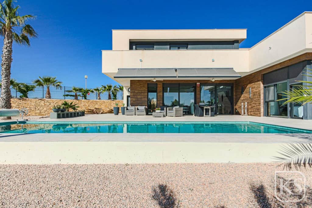 villa for sale in Hacienda del Alamo