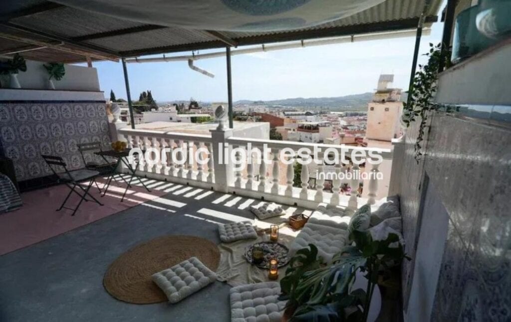 Villa for sale in Vélez-Málaga