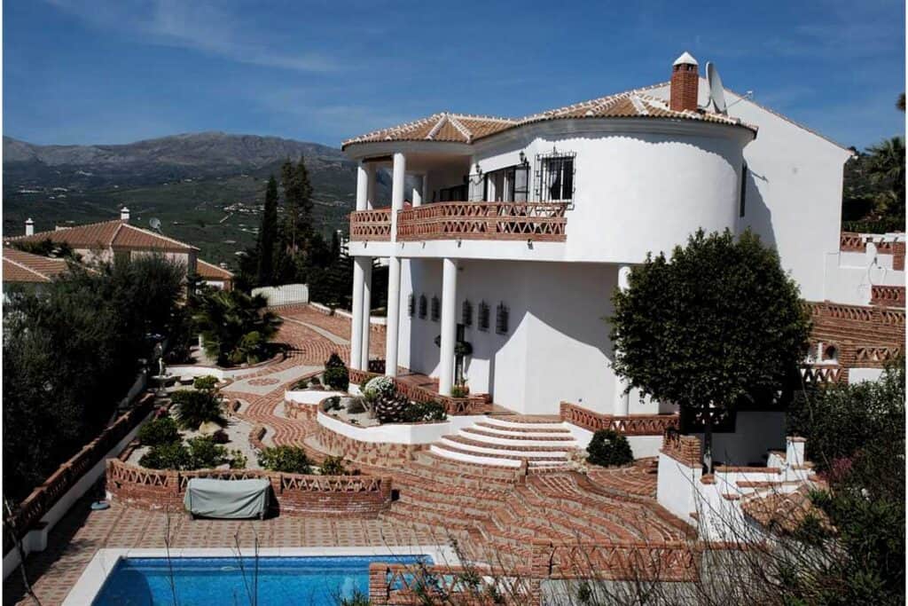 villa for sale in Vinuela