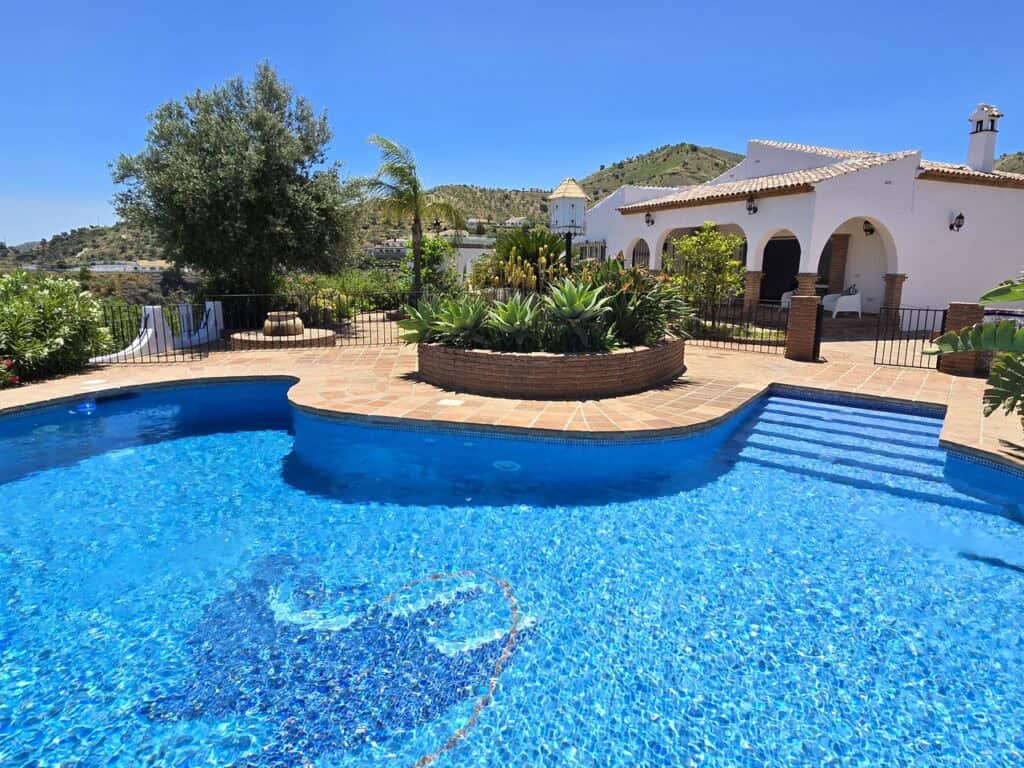 villa for sale in Vinuela