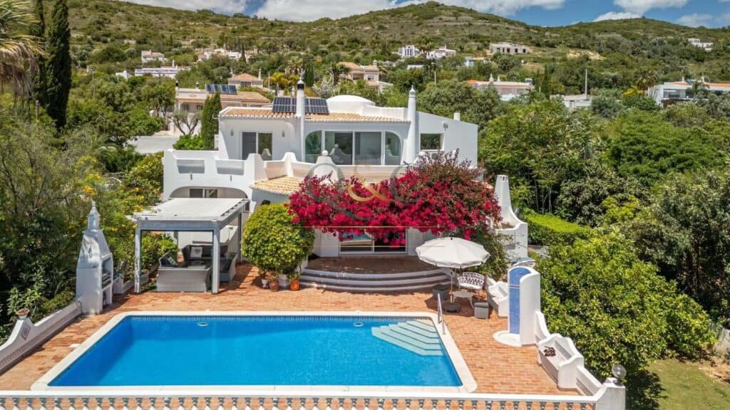 villa for Sale in Faro
