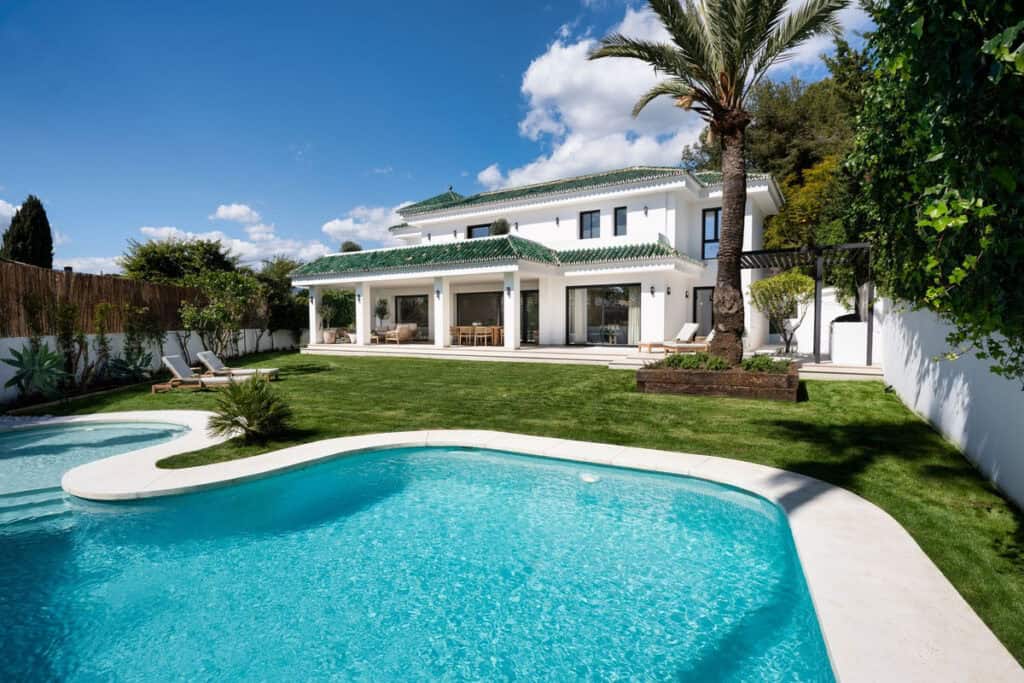 Villa for sale in Atalaya