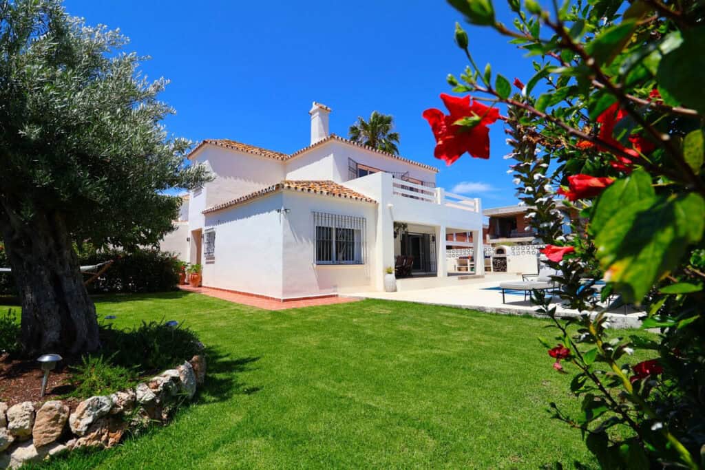 Villa for sale in San Pedro de Alcántara