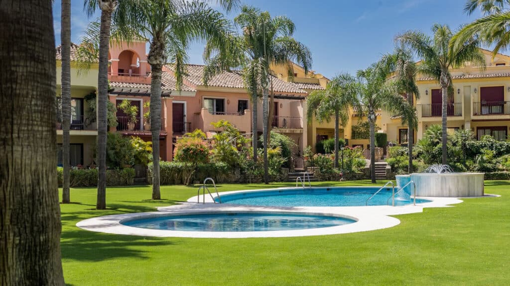 Town House for Sale in The Golden Mile