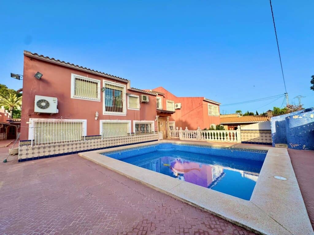 Villa for sale in Alfaz del Pi