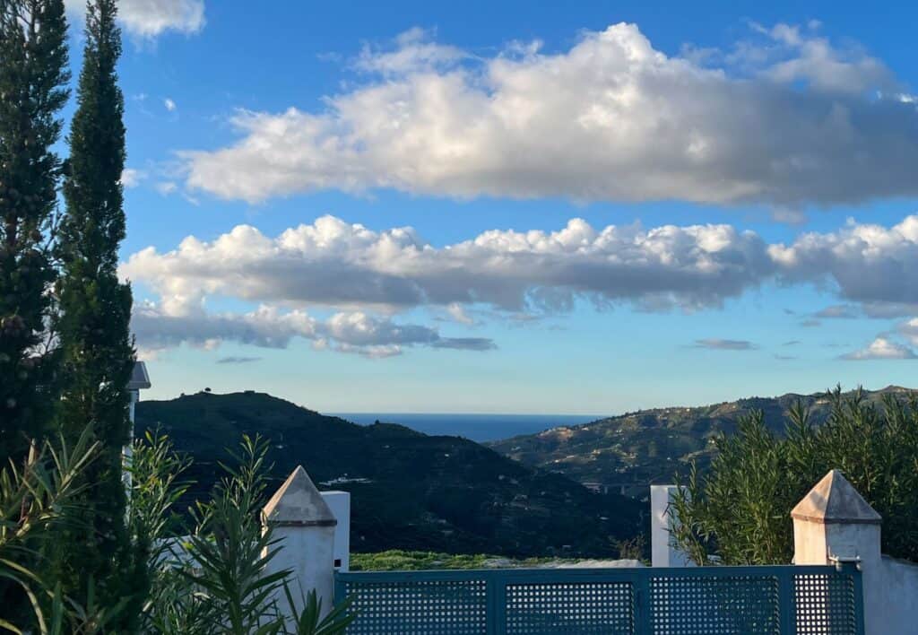  Granada