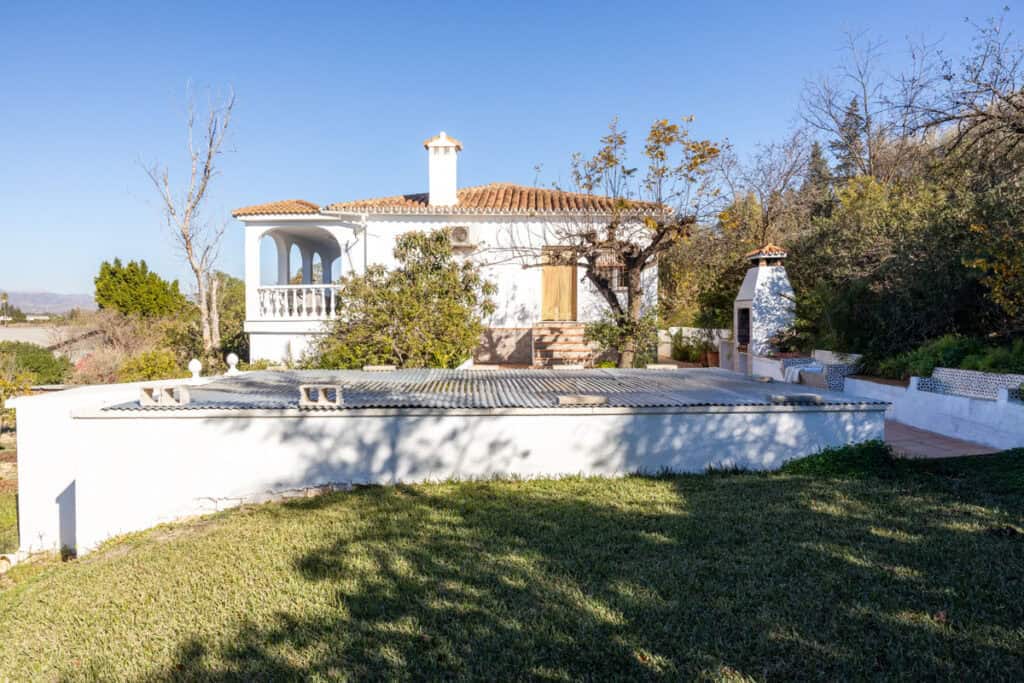 Finca - Cortijo for sale in Alhaurín de la Torre