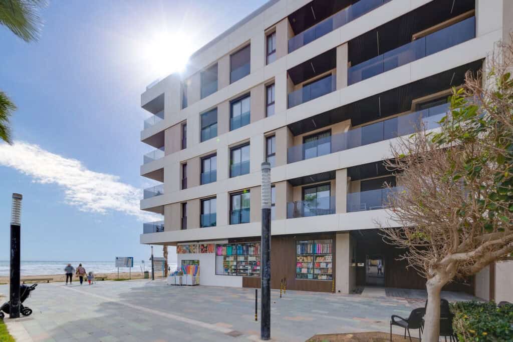 Middle Floor Apartment for sale in Torrevieja